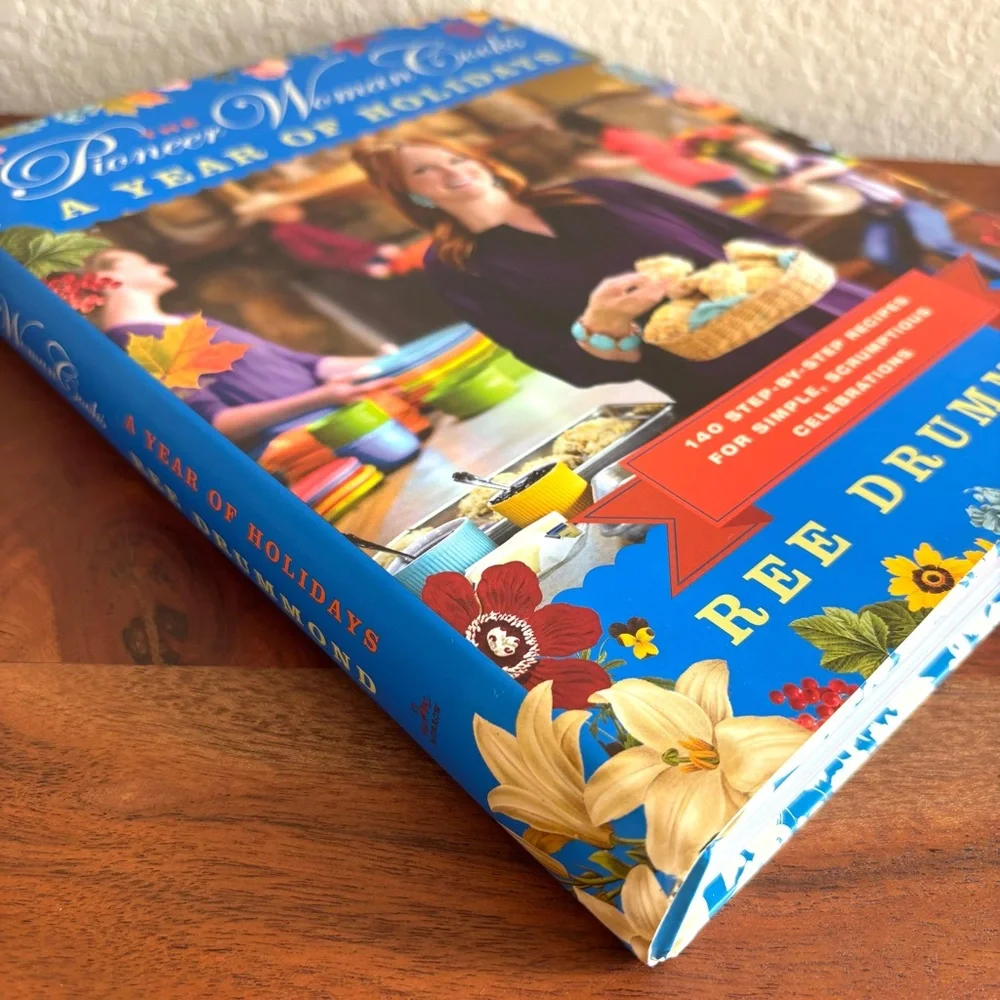The Pioneer Woman Cooks A Year of Holidays Cookbook Blue Cottagecore
